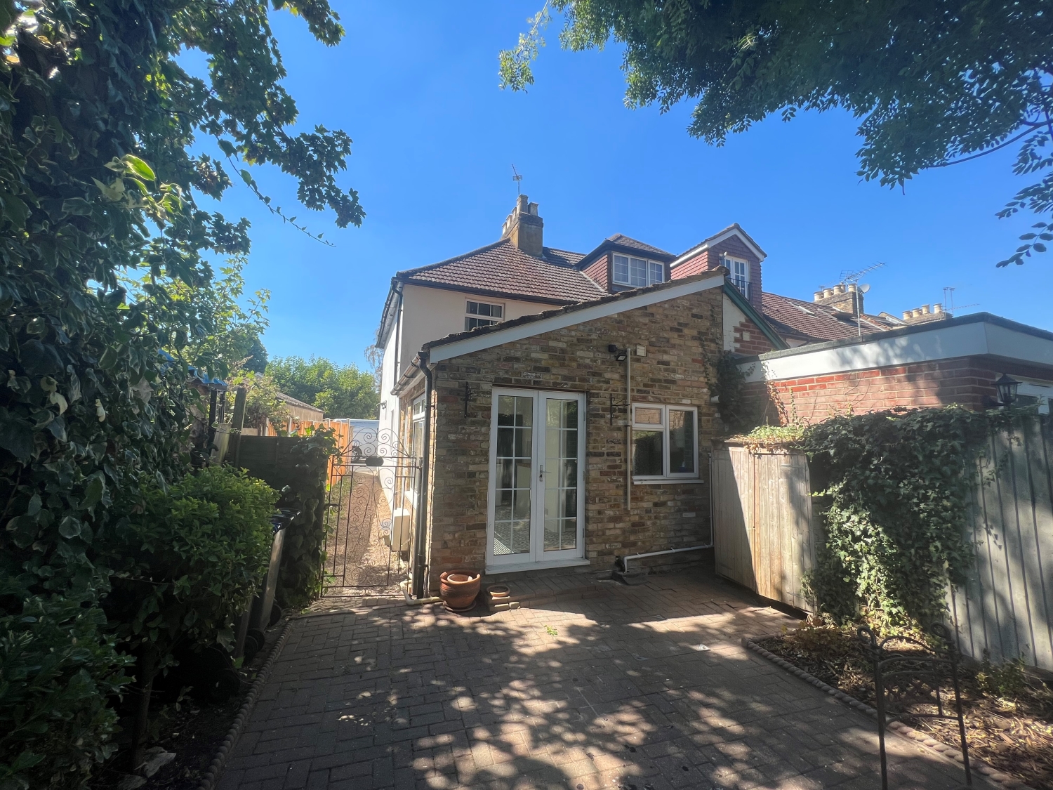 23 Albert Road, Englefield Green, Egham Nevin And Wells